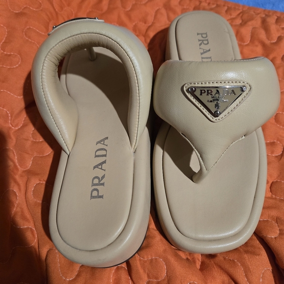 Prada Beige Soft Padded Nappa Thong Wedge Sandals Size 38 - Picture 4 of 9